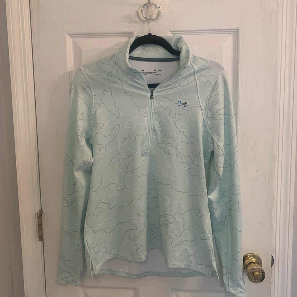 Under-armor cold gear quarter zip! ❄️